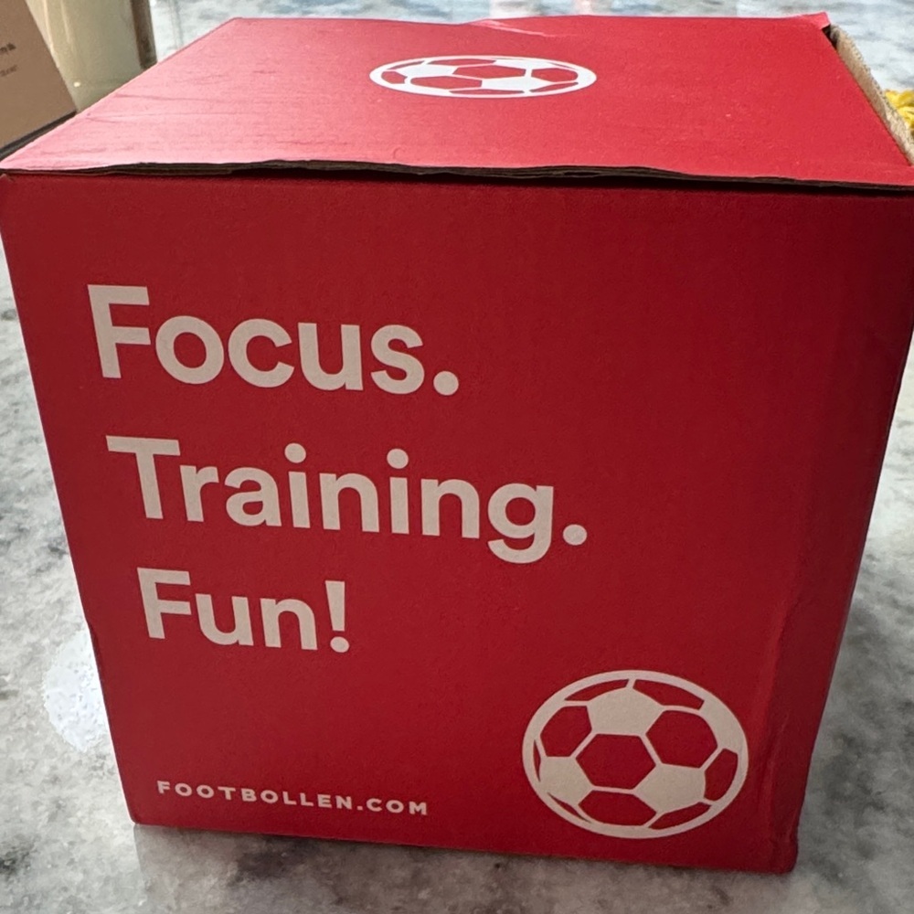 NIB Footbollen - Branded Play Set - Picture 2 of 4